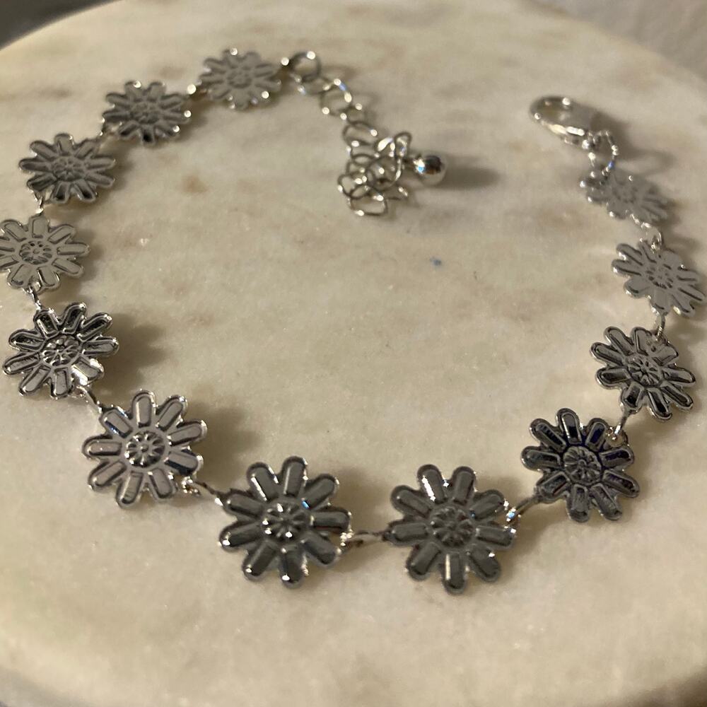 Chain bracelet flower silver tone